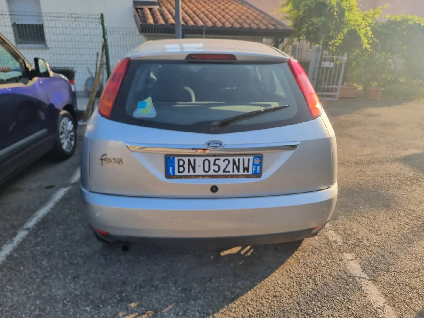Ford Focus 5p 1.6i 16v Ghia - 1