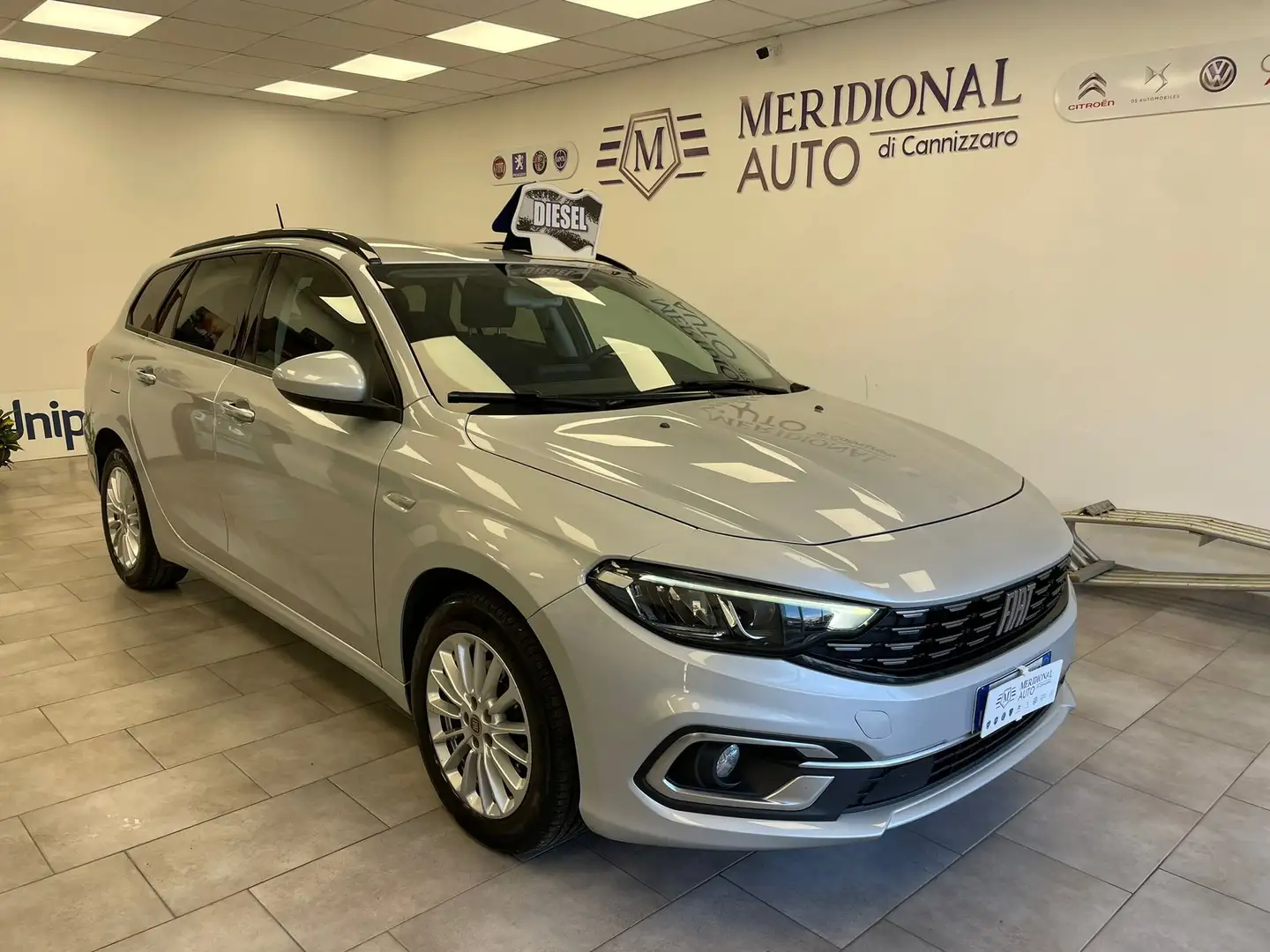 Fiat Tipo SW 1.6 mjt LOUNGE Argento - 1
