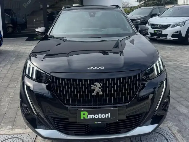 Peugeot 2008 view 3