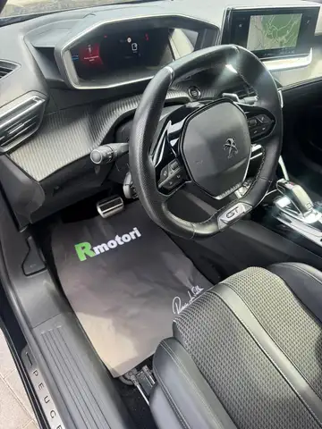 Peugeot 2008 view 5