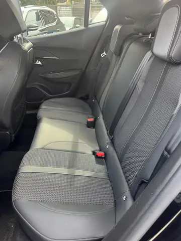 Peugeot 2008 view 9