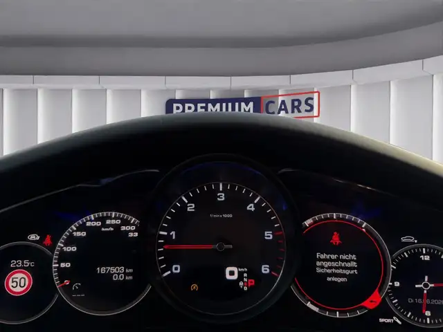 Porsche Panamera view 13