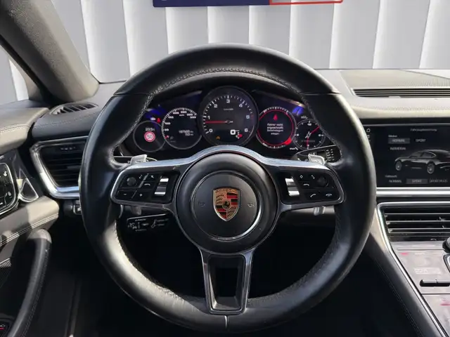 Porsche Panamera view 12