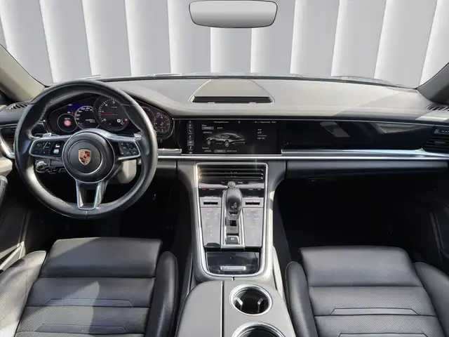 Porsche Panamera view 11