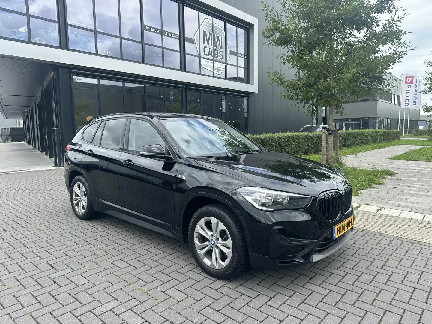 BMW X1 xDrive25e Exec. Pano, Navi, Trekhaak Negro - 1