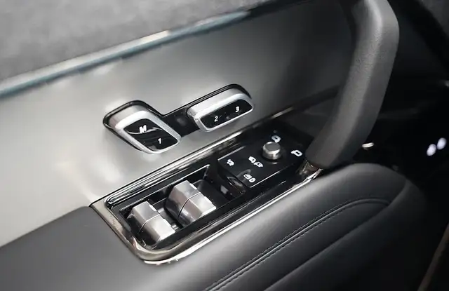 Land Rover Range Rover Sport RANGE ROVER SPORT DYNAMIC HSE P460e Ansicht 12