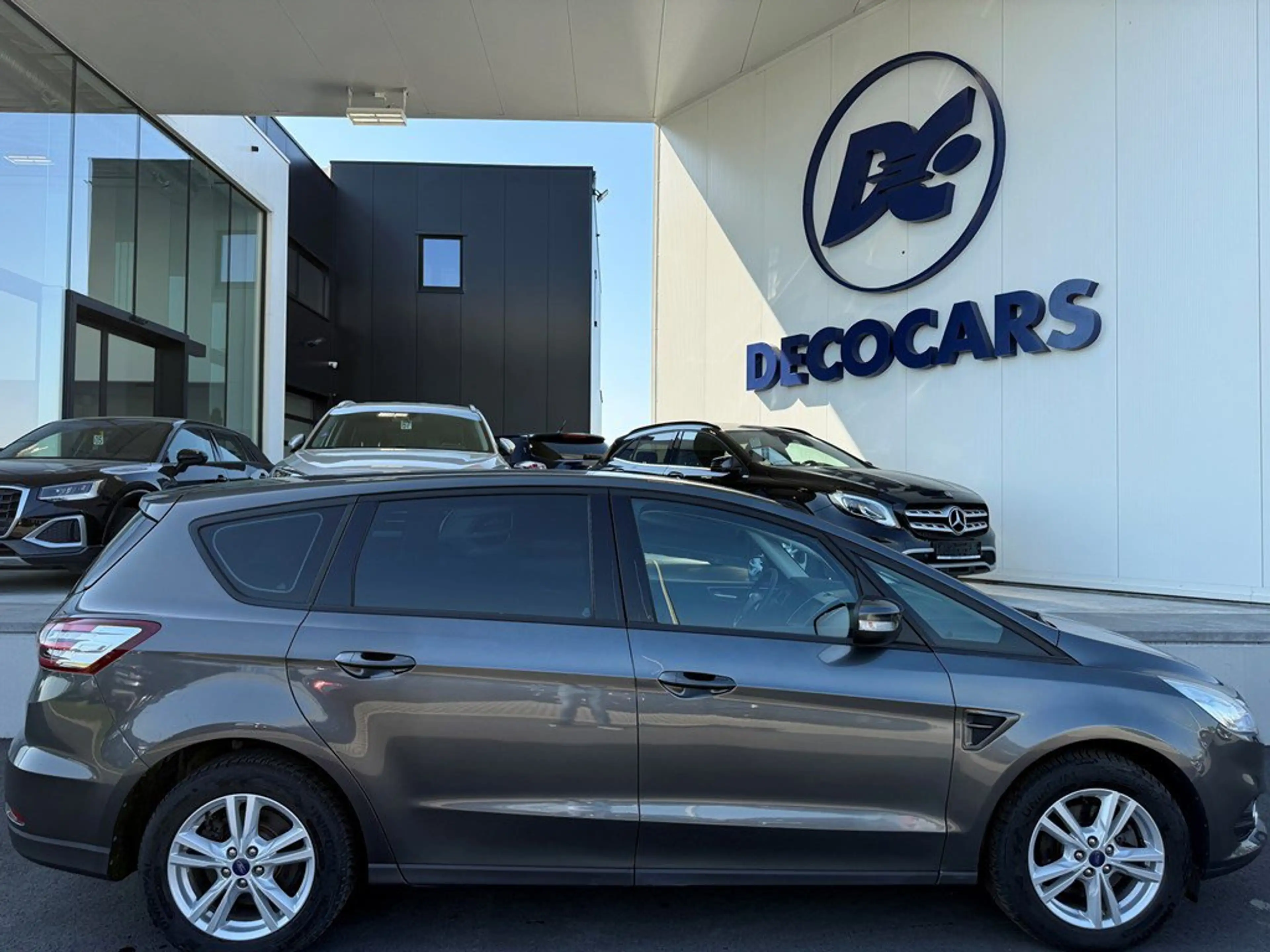 Ford S-Max Zeer mooie wagen * Trekhaak - Navi - Touchscreen * — photo 3