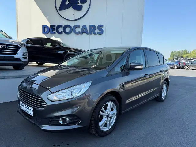 Ford S-Max Zeer mooie wagen * Trekhaak - Navi - Touchscreen *