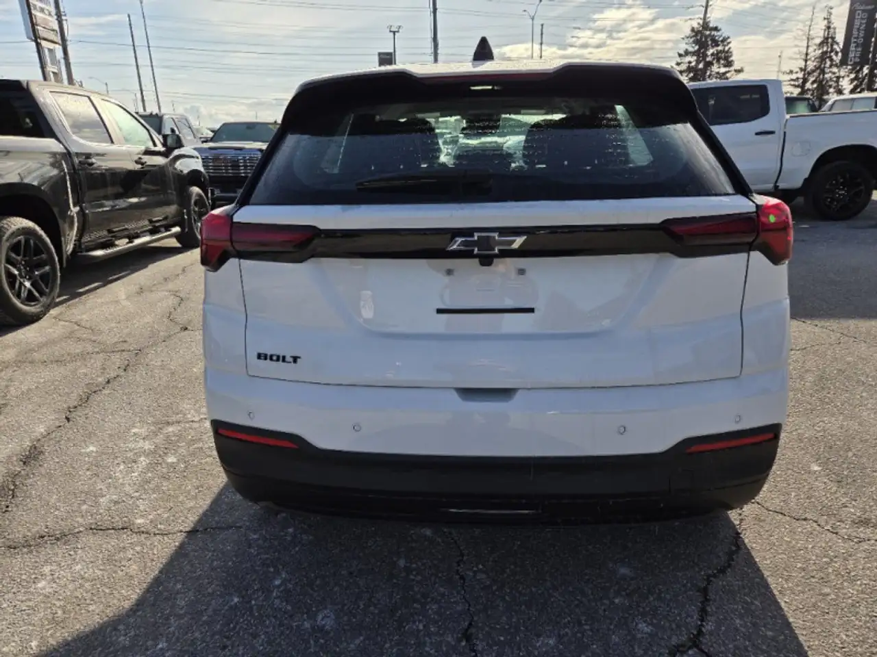 Chevrolet Bolt photo Chevrolet Bolt
