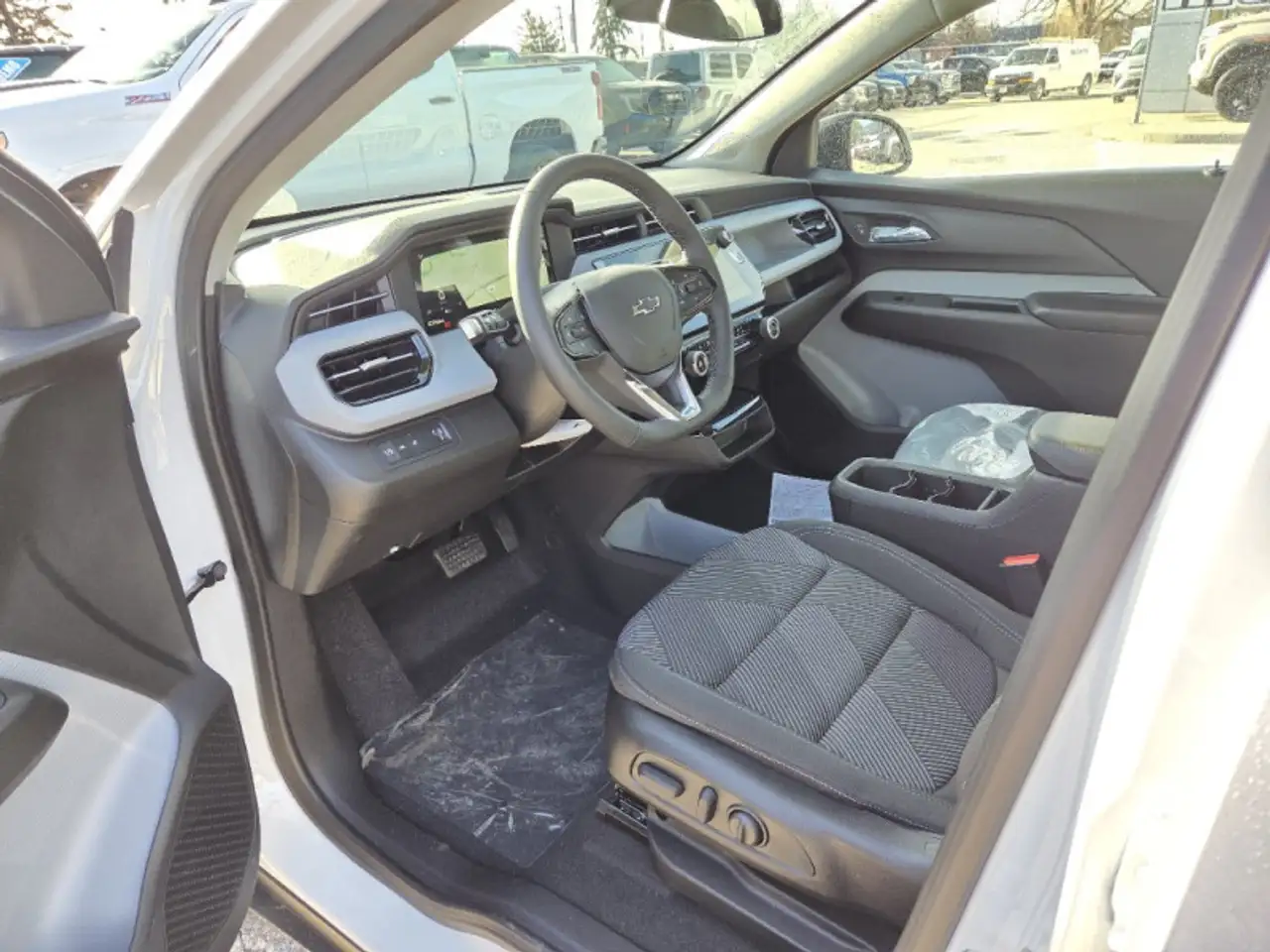 Chevrolet Bolt photo Chevrolet Bolt