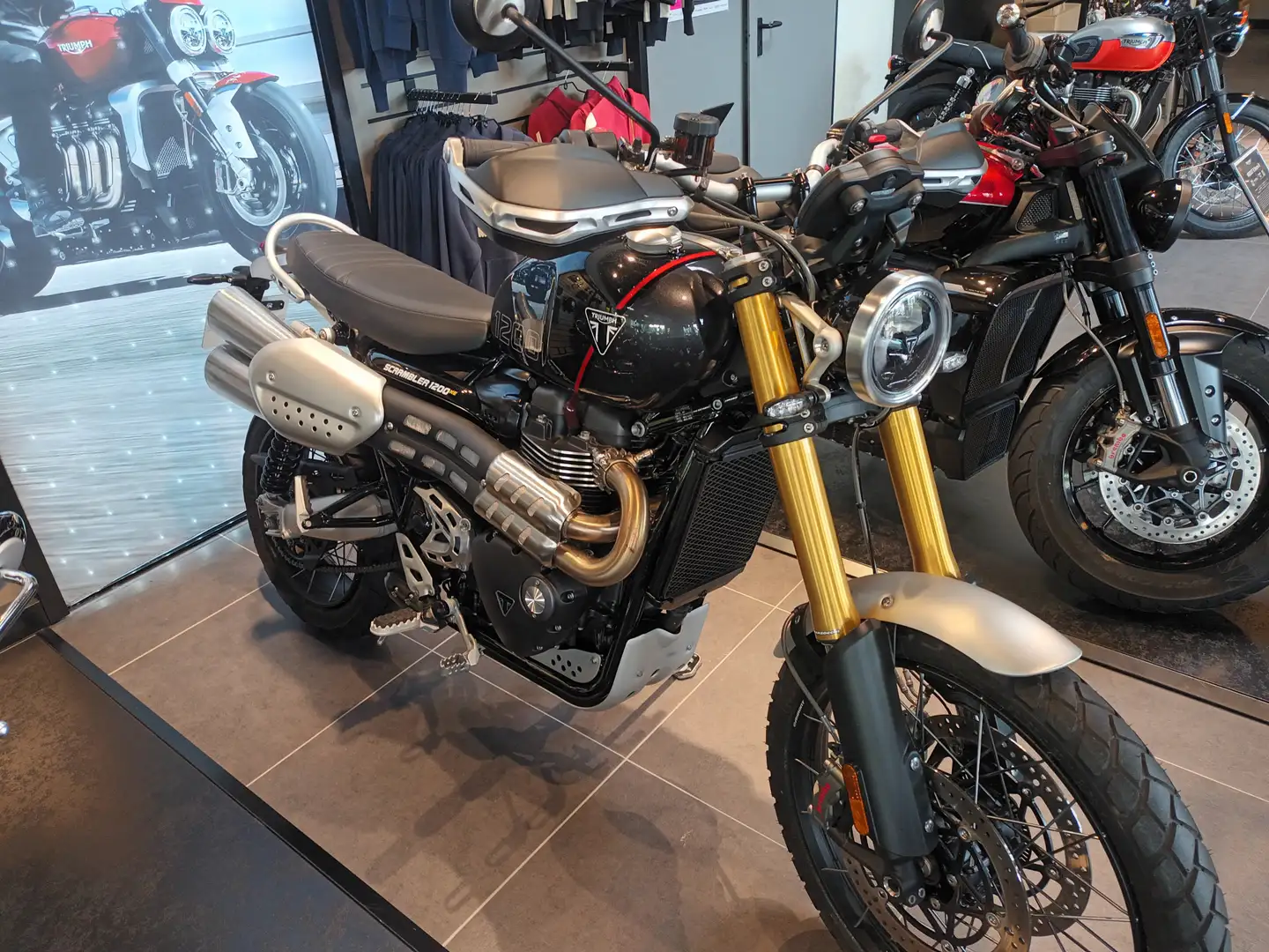 Triumph Scrambler - 1