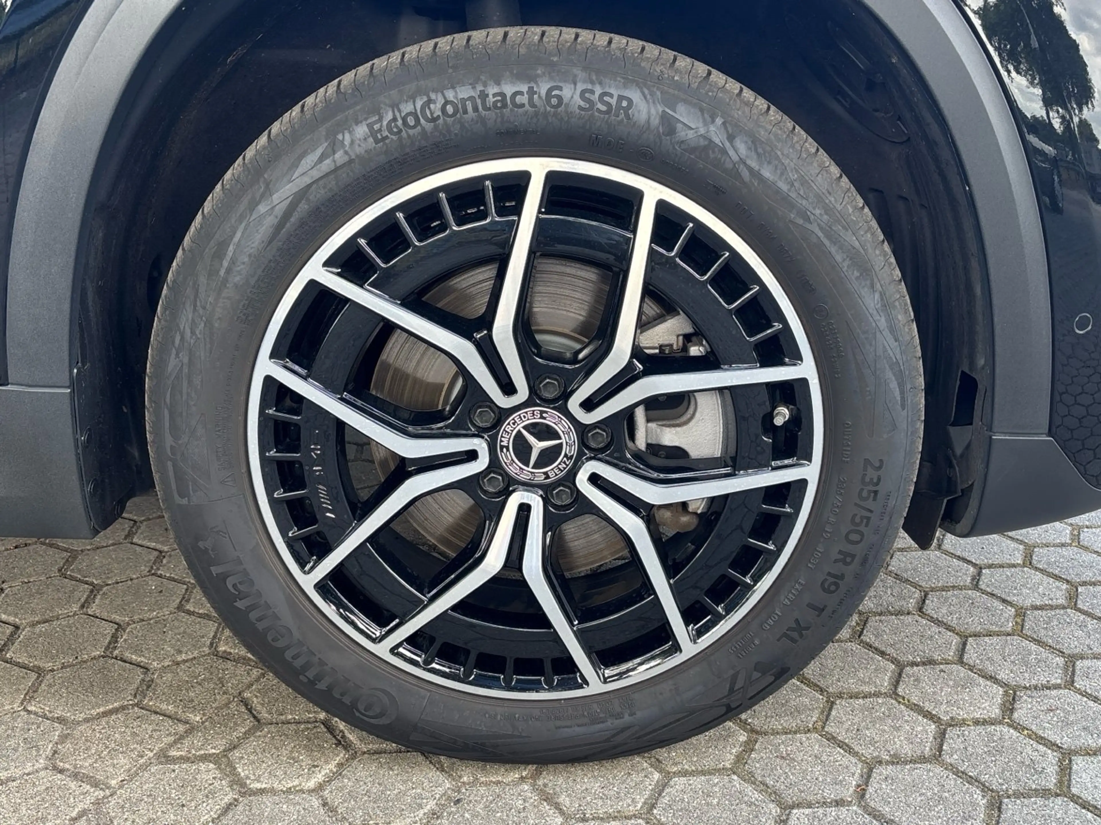 Mercedes-Benz EQA 300 4M AMG Night Panorama Distronic+ 360 AHK — photo 8