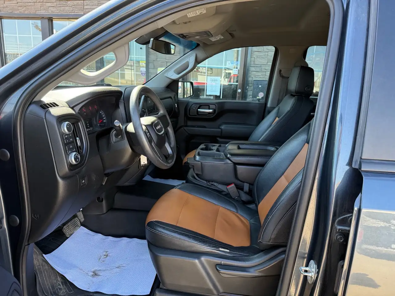 GMC Sierra 1500 снимка GMC Sierra 1500