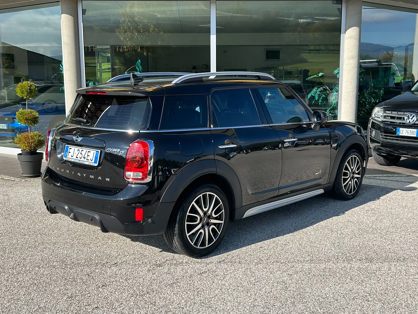 MINI Cooper D Countryman 2.0 Cooper D Hype all4 auto 4x4 Noir - 2
