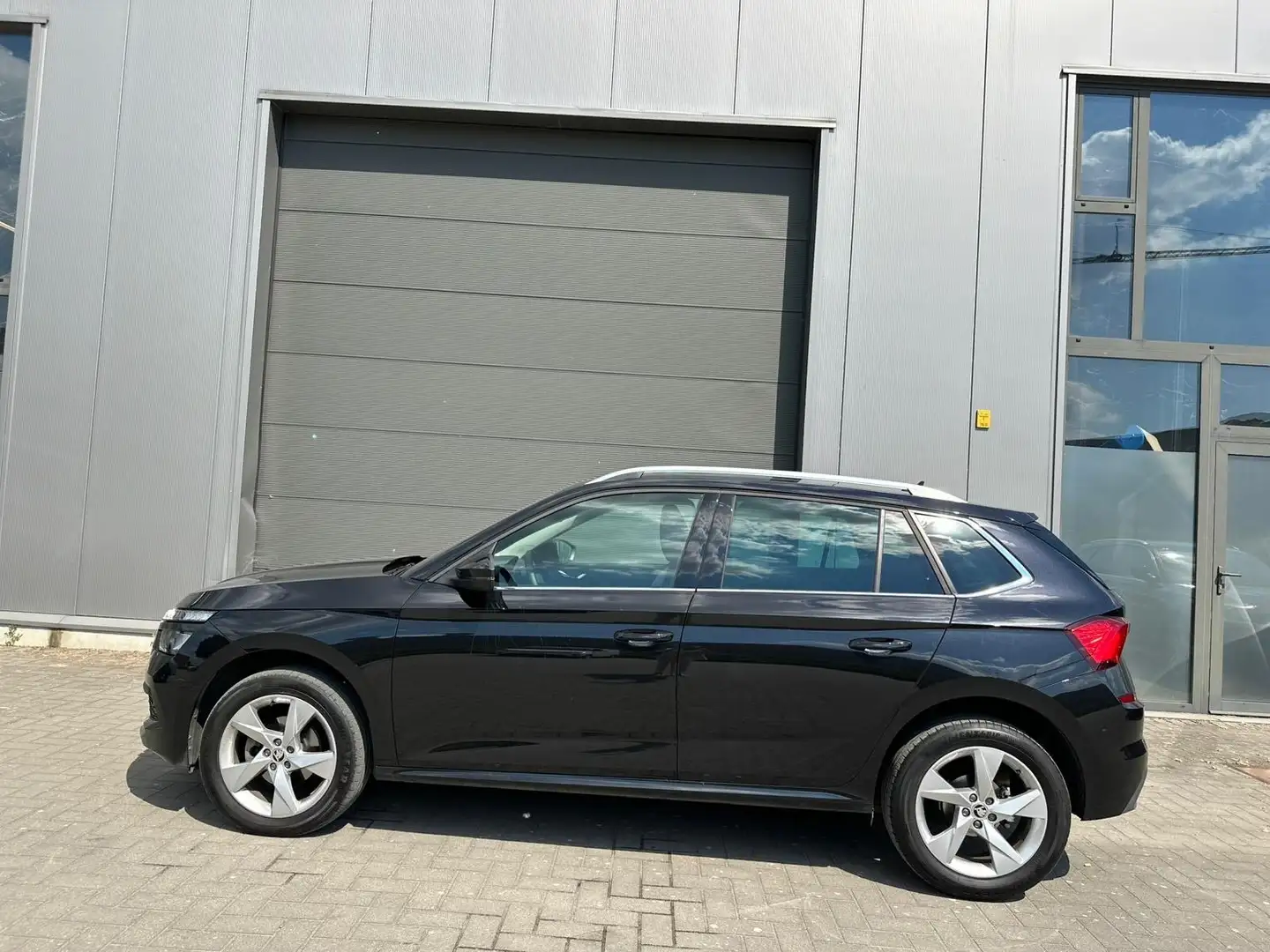 Skoda Kamiq 1.0 TSI Ambition DSG Noir - 2