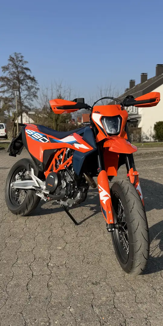 KTM 690 SMC R Orange - 1