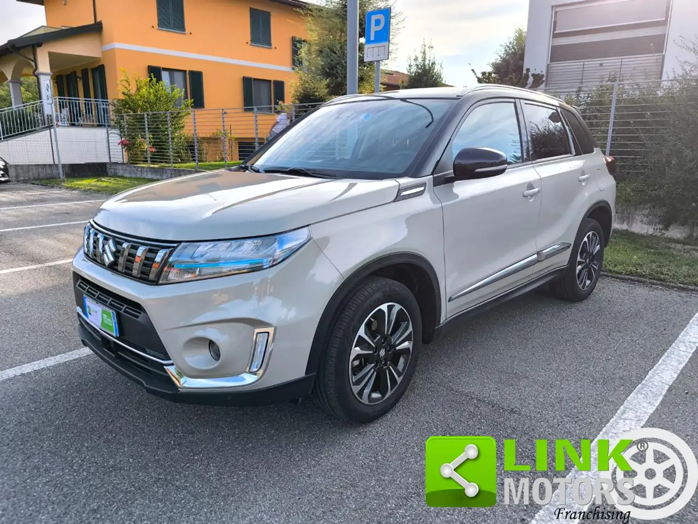 Suzuki Vitara 1.4 Hybrid Top Beige - 1