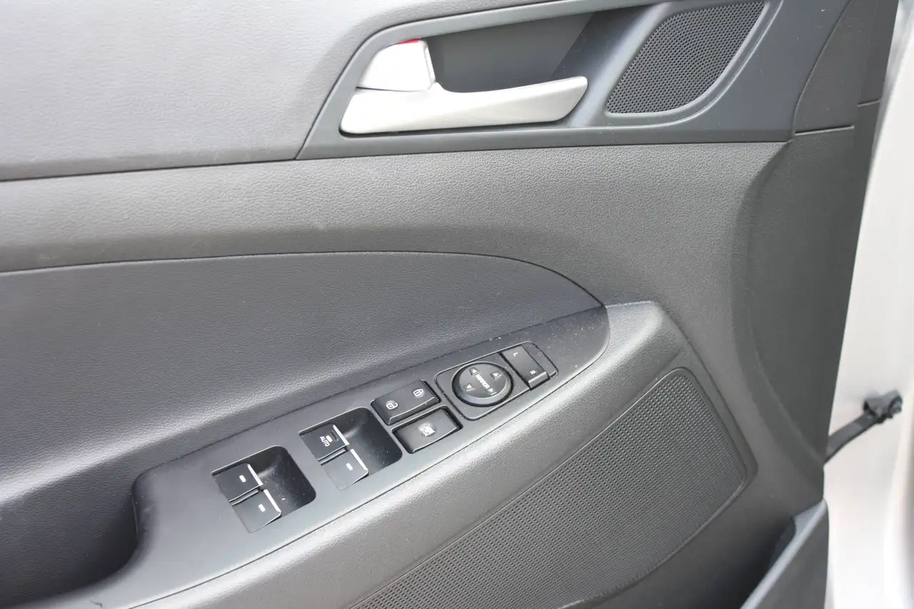Hyundai TUCSON снимка Hyundai TUCSON