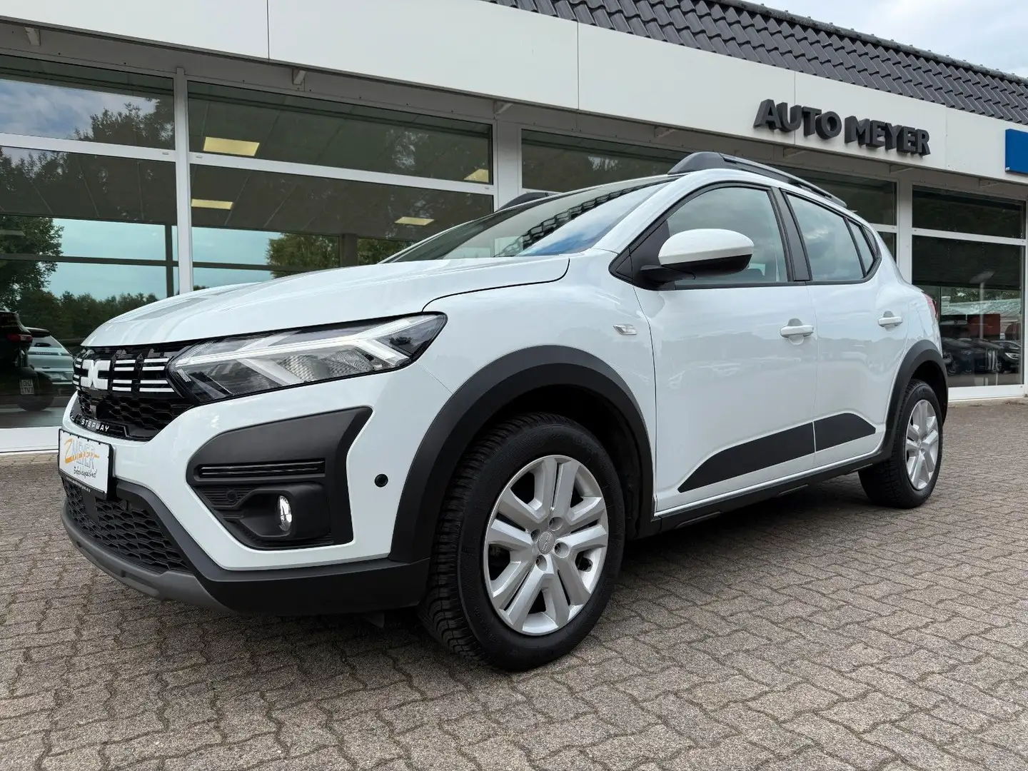 Dacia Sandero Stepway Allwetter/NAVI/SHZ/Kamera/CarPlay/PDC/HU Blanc - 1