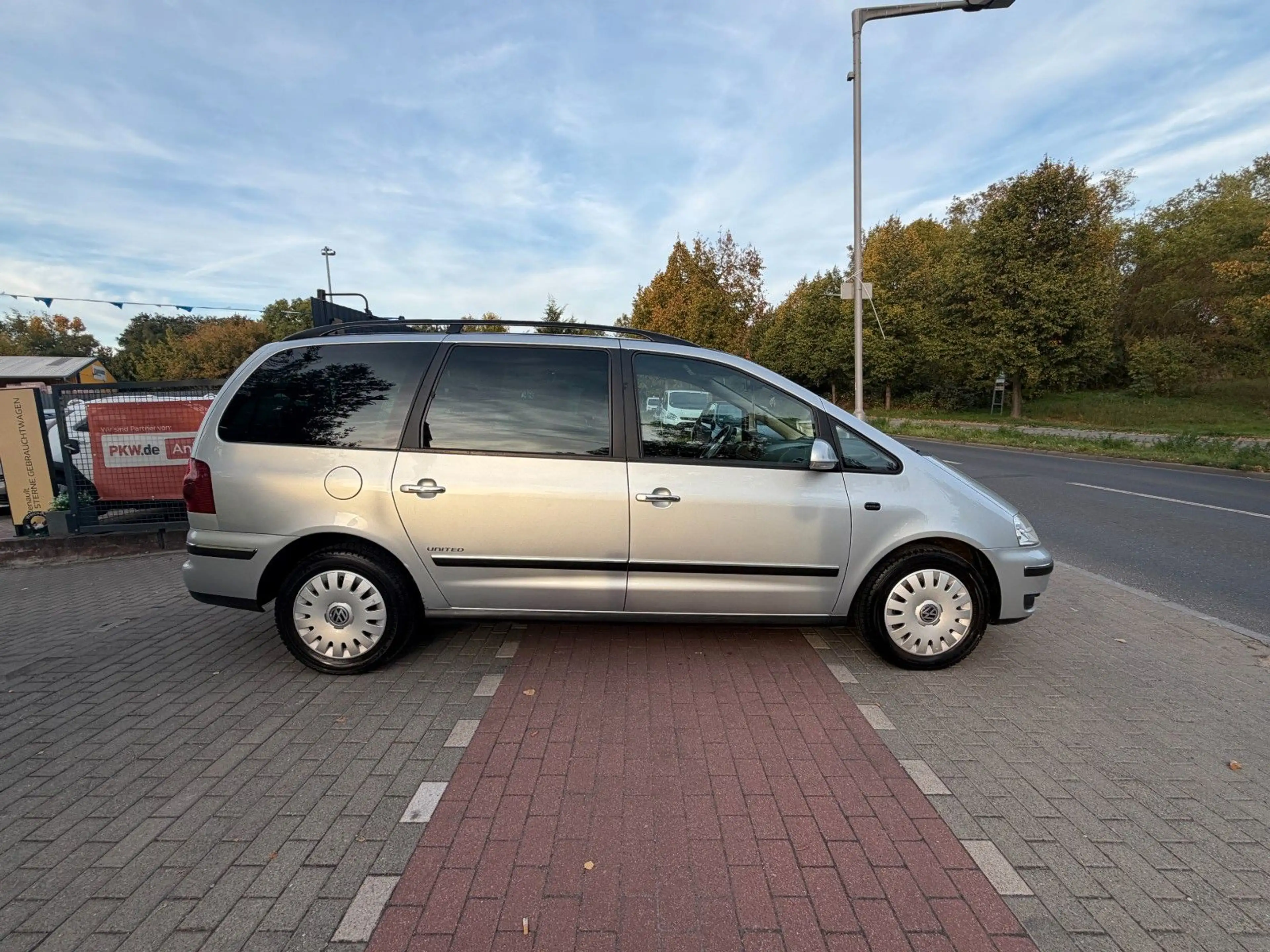 Volkswagen Sharan United 2.0TDI*Klimaaut*PDC*7Sitz*Temp*2HD — photo 4