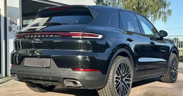 Porsche Cayenne view 15