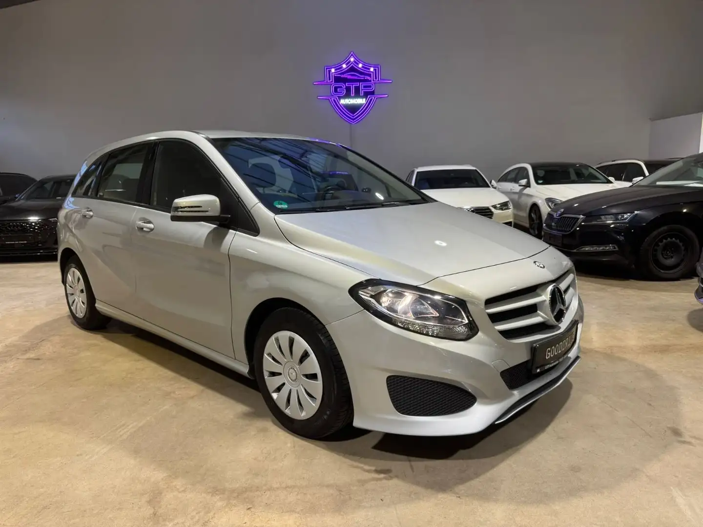Mercedes-Benz B 180 B -Klasse B 180 Zilver - 2