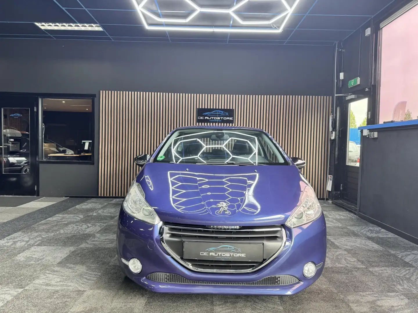 Peugeot 208 1.4 VTi Allure 1e Eig navi cruise leder Usb Lm Vel Blauw - 2