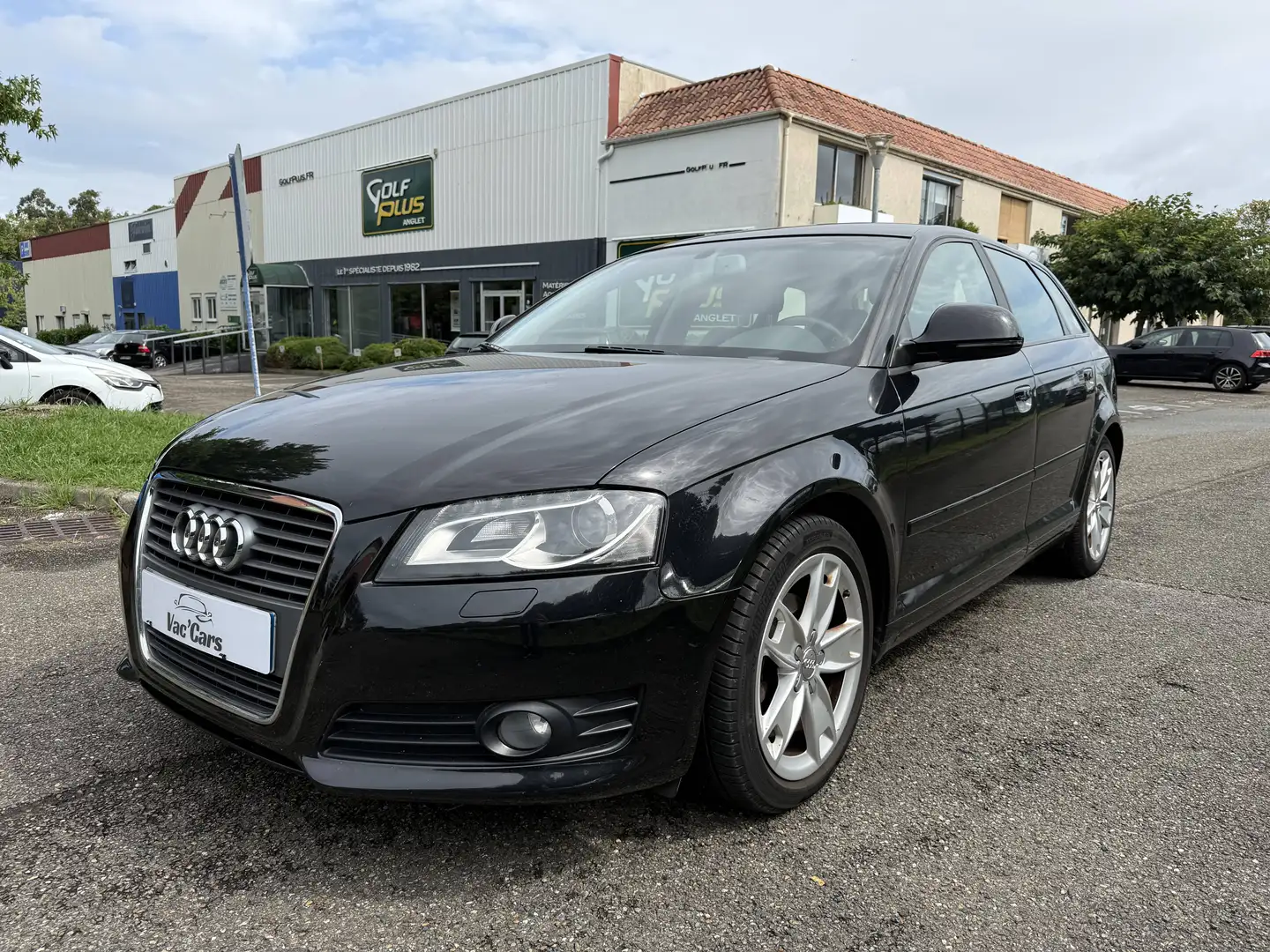Audi A3 II 1.6 TDI 105ch DPF Start/Stop S line Nero - 1