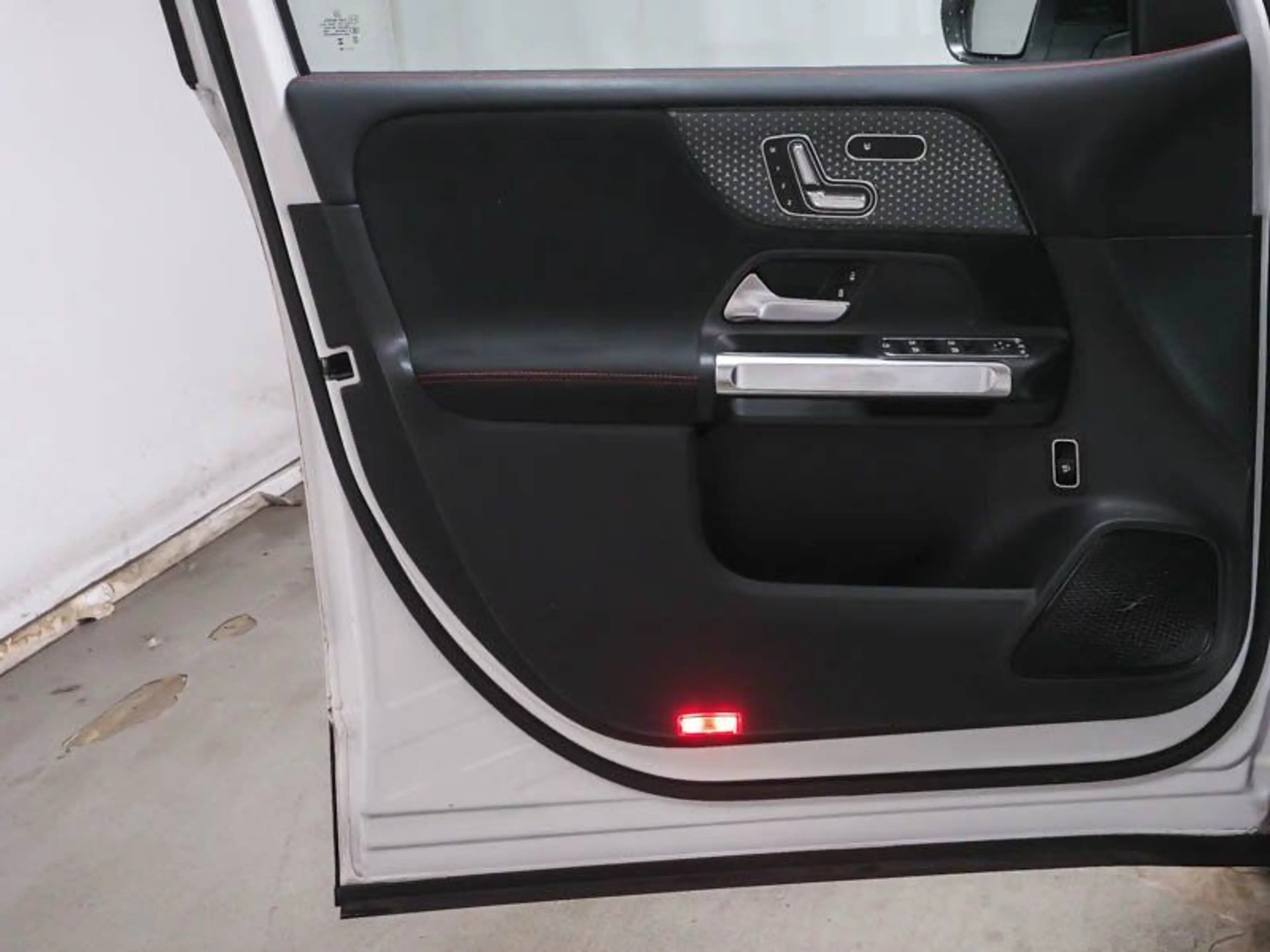 Mercedes-Benz GLB 250 4M AMG Plus*Pano*HUD*360°*Multibeam*Memo — photo 10