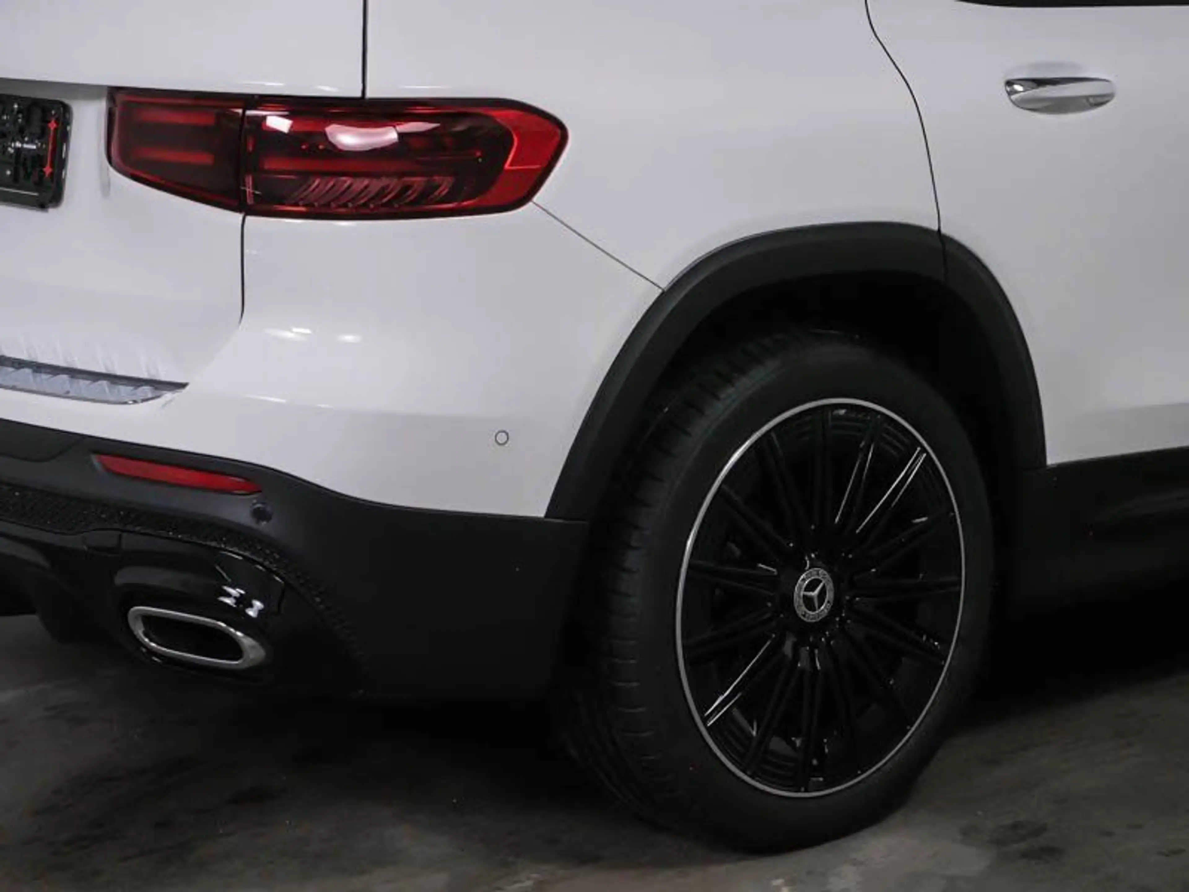 Mercedes-Benz GLB 250 4M AMG Plus*Pano*HUD*360°*Multibeam*Memo — photo 4