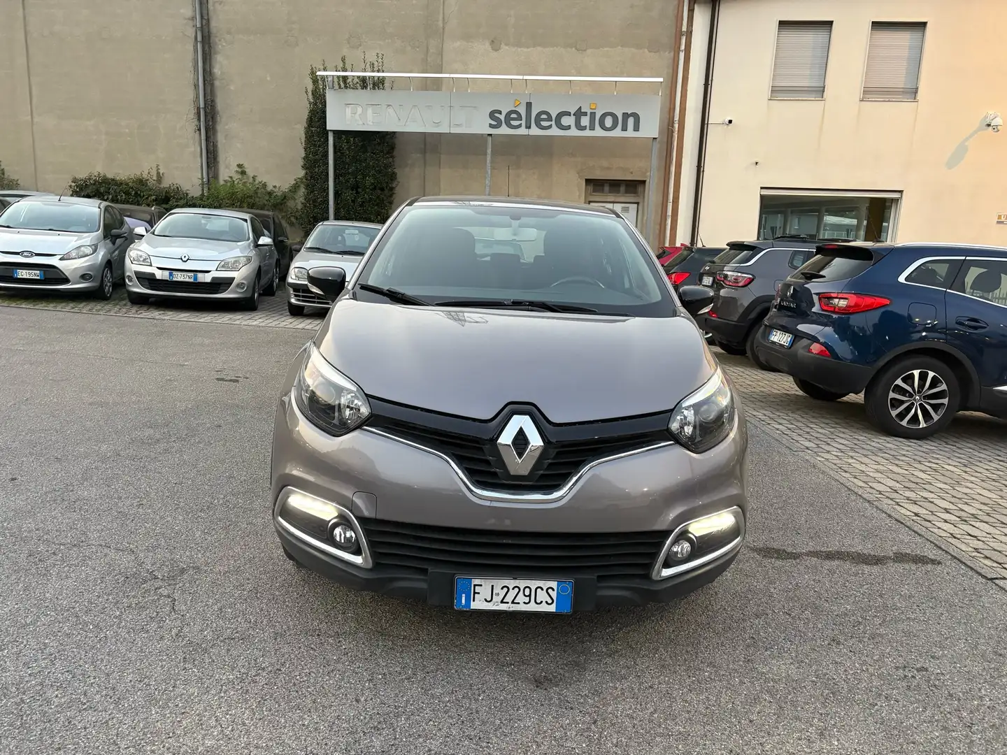 Renault Captur 1.5 dci Zen (live) 90cv E6 Argento - 2