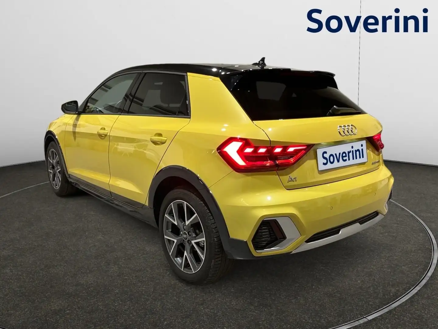 Audi A1 A1 allstreet 30 TFSI S tronic Giallo - 2