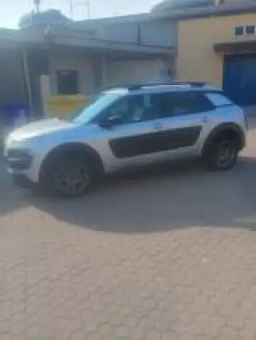 Citroen C4 Cactus view 4