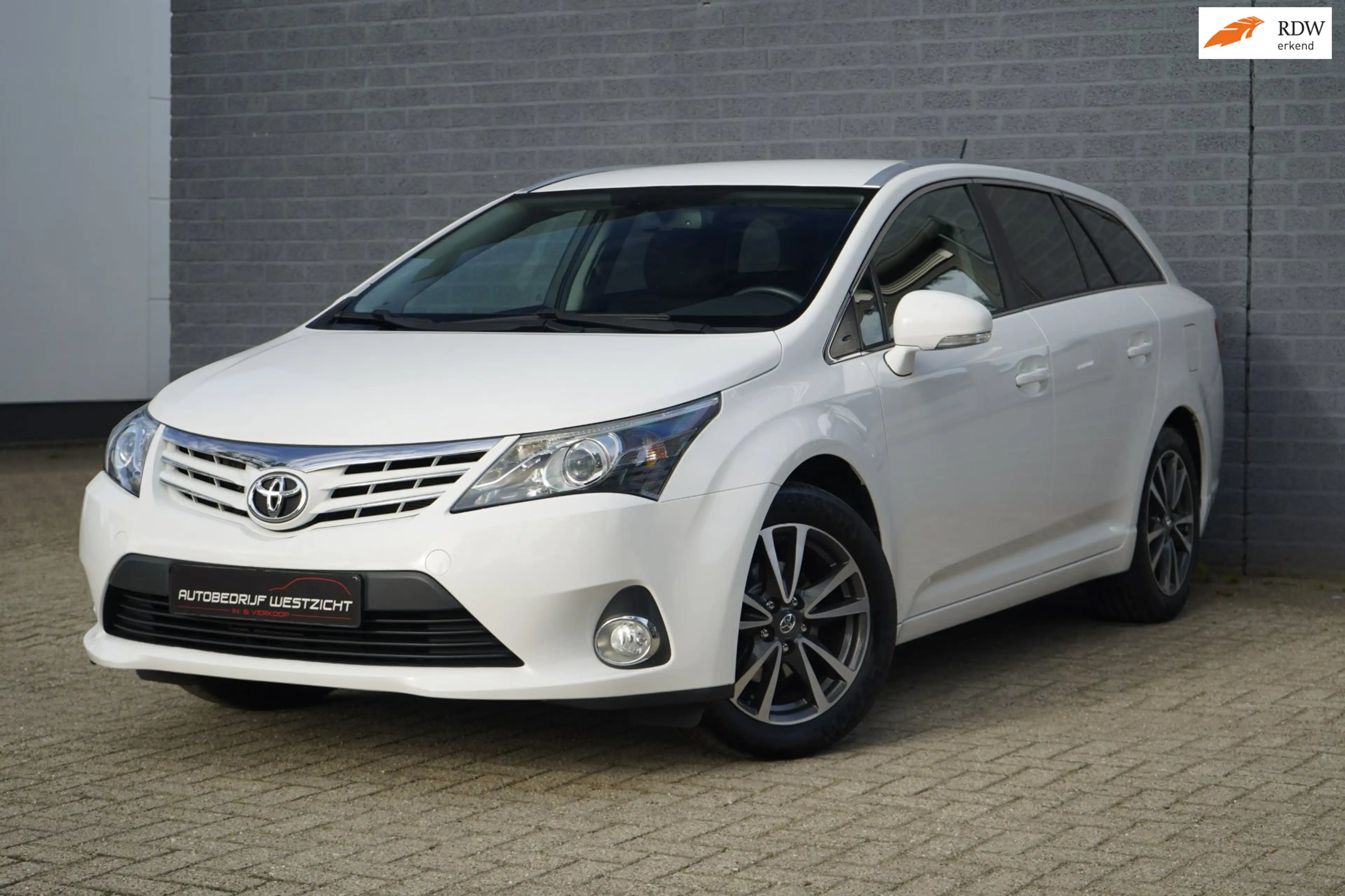Toyota Avensis Wagon 1.8 VVTi Dynamic, Dealer onderhouden!