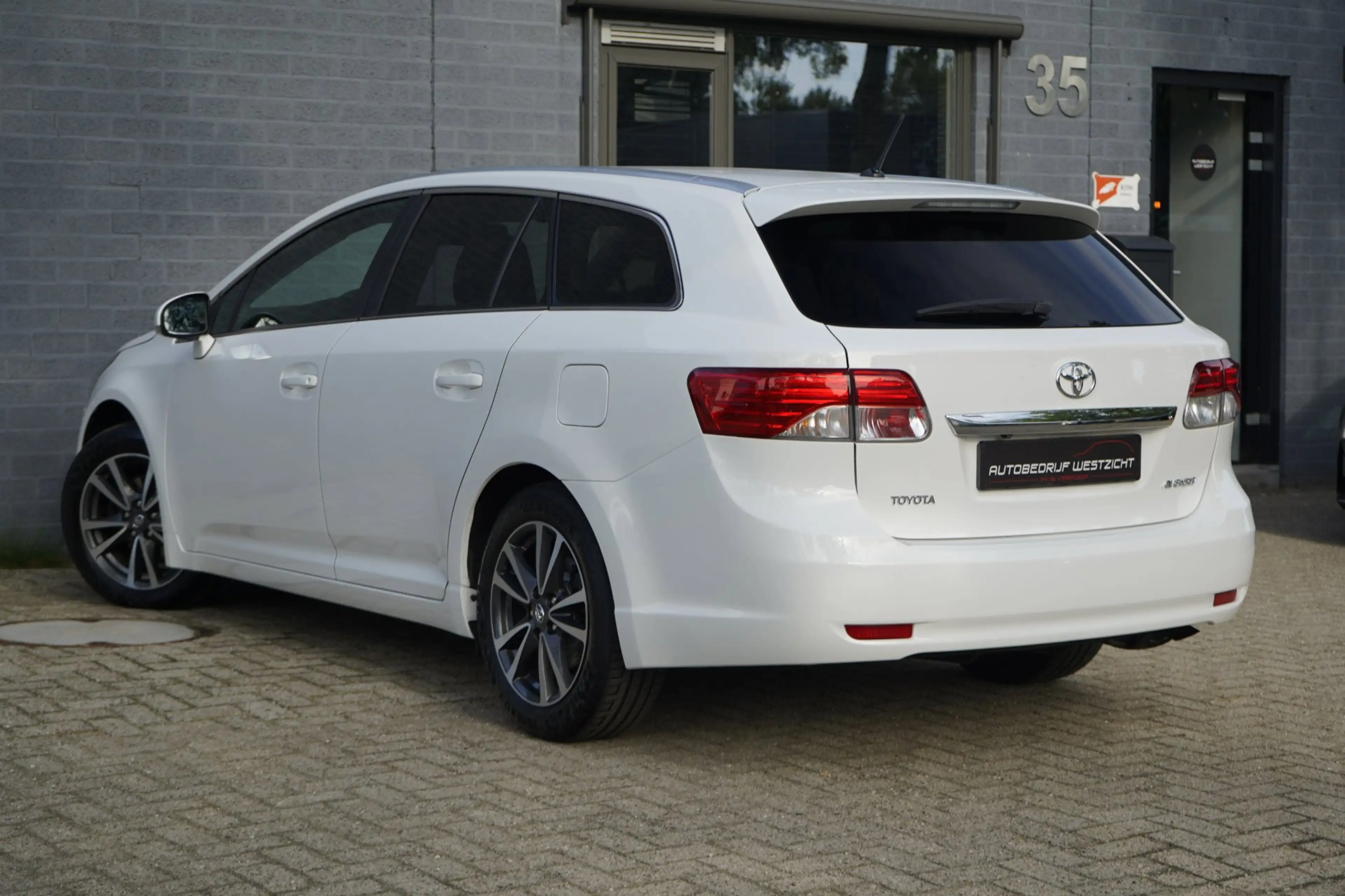 Toyota Avensis Wagon 1.8 VVTi Dynamic, Dealer onderhouden! — photo 4