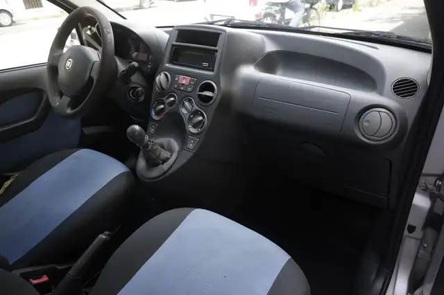 Fiat Panda view 8