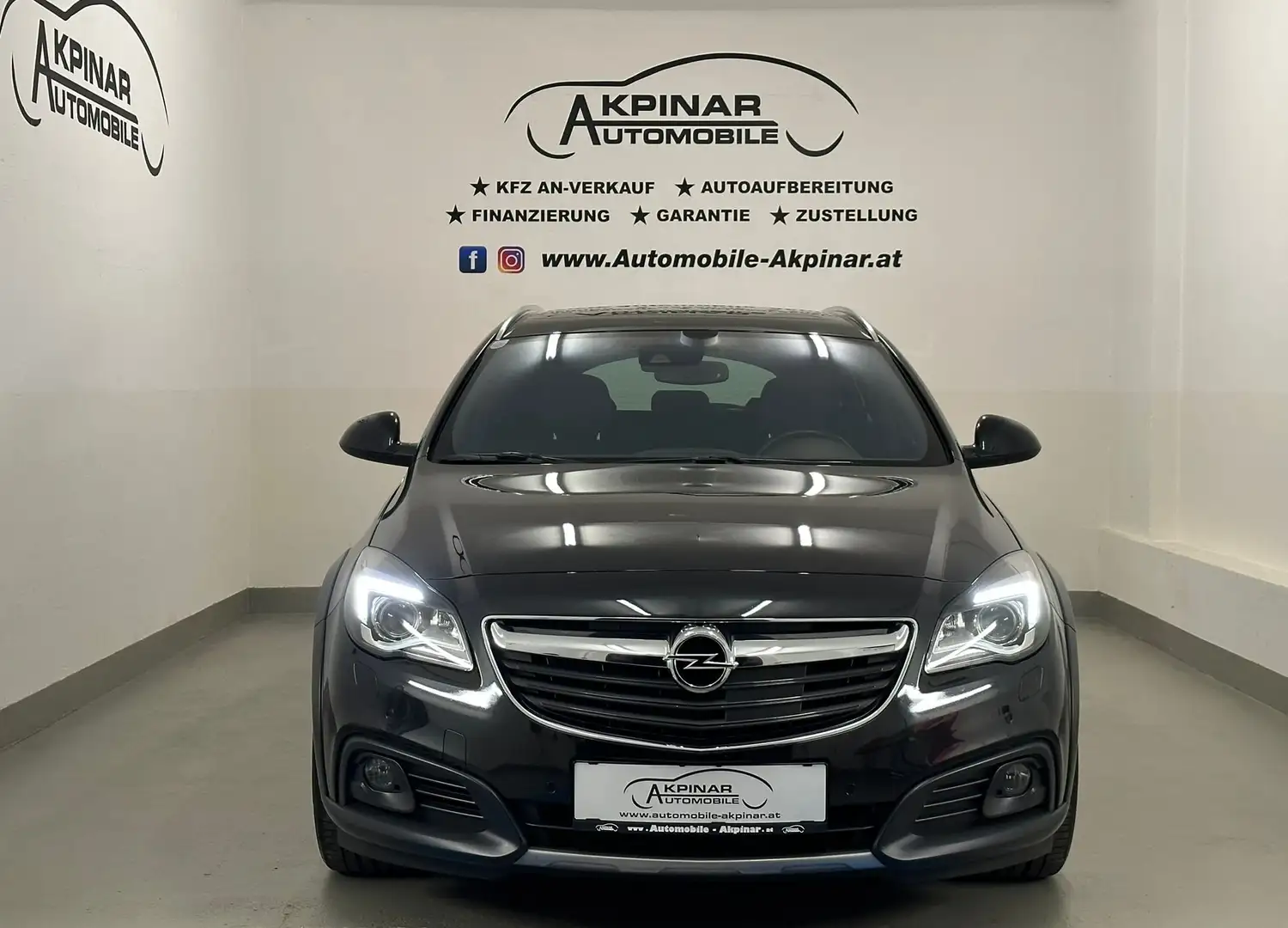 Opel Insignia 4x4 Country Tourer 2.0 BiTurbo ACC- LED- TOTWINKEL Schwarz - 2