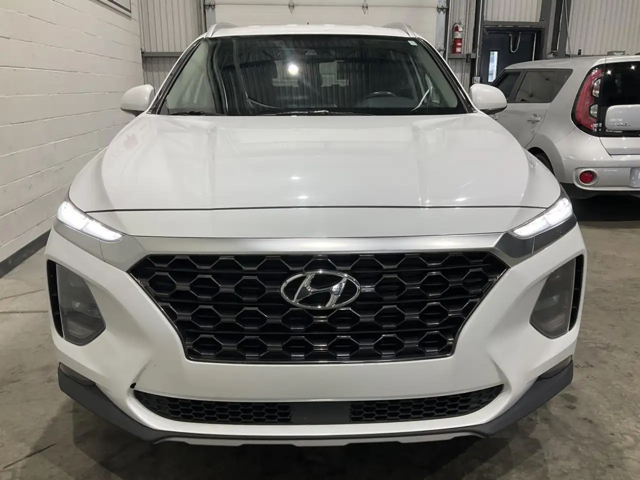 Hyundai SANTA FE photo Hyundai SANTA FE