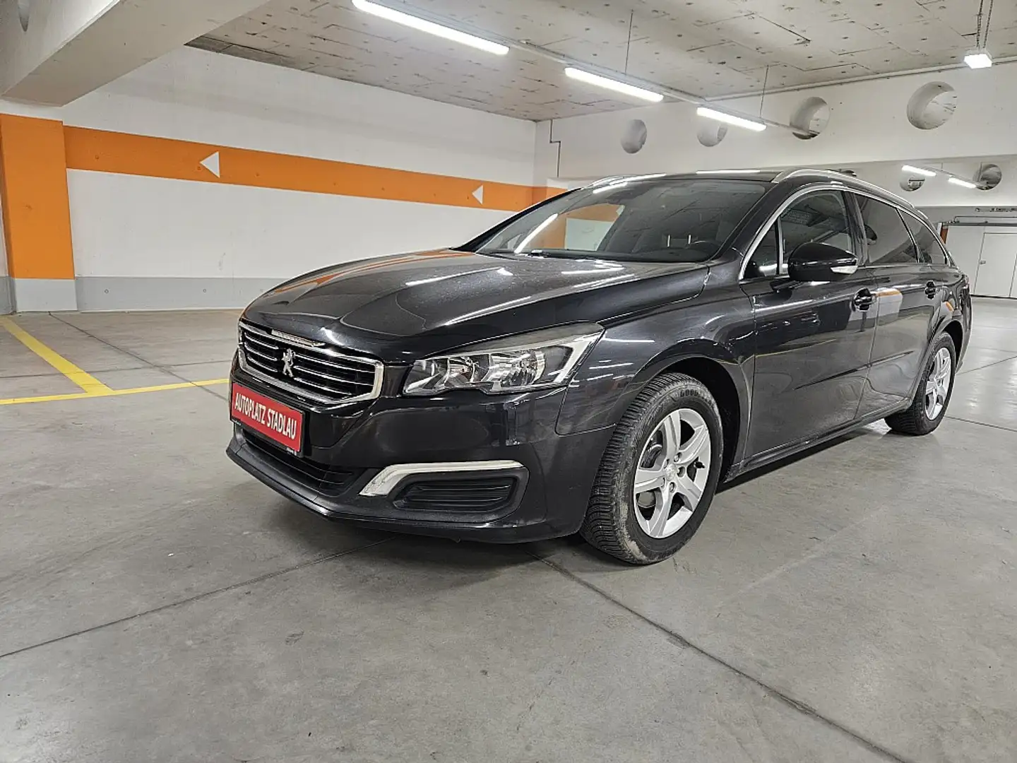 Peugeot 508 SW 1,6 e-HDI 115 FAP Access ASG6 Aut. Schwarz - 1