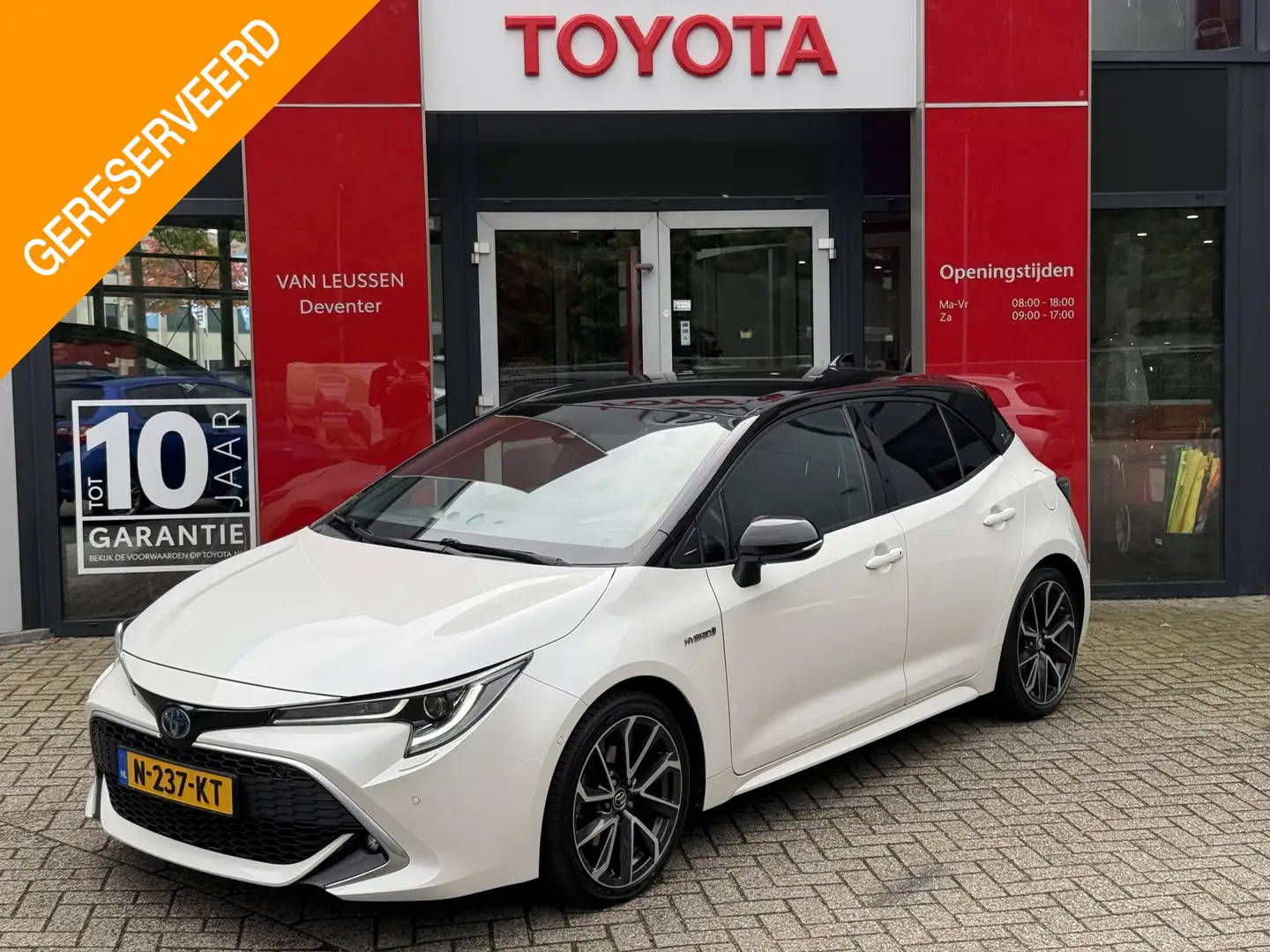 Toyota Corolla 2.0 Hybrid Executive PRK SNSR V+A STOEL/STUUR VERW Blanc - 1