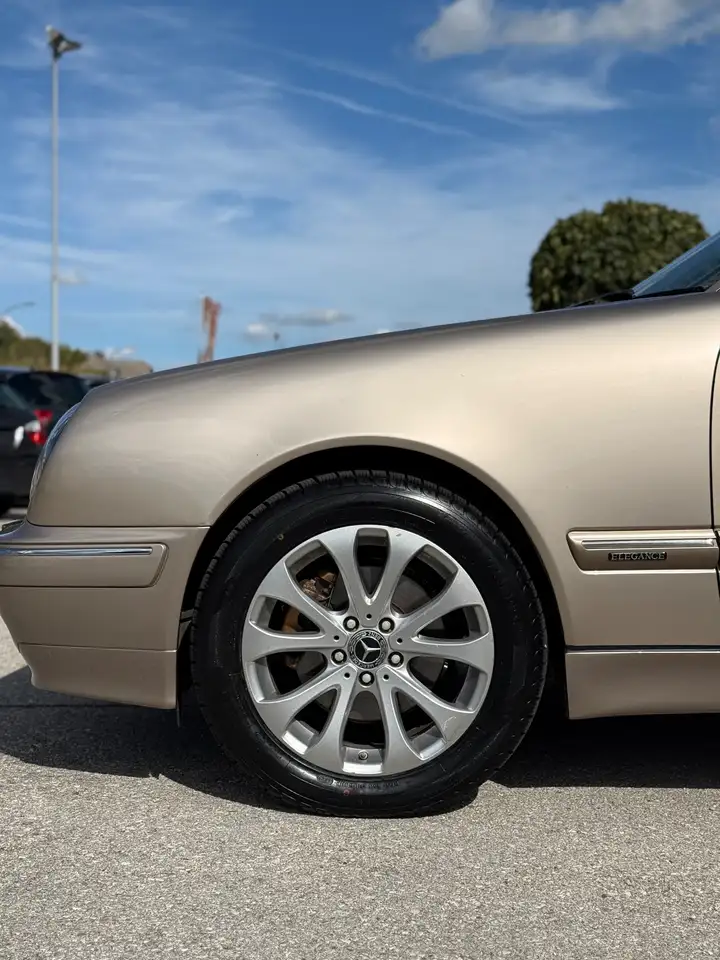 Mercedes-Benz E 320 Elegance 4MATIC Aut., foto 9