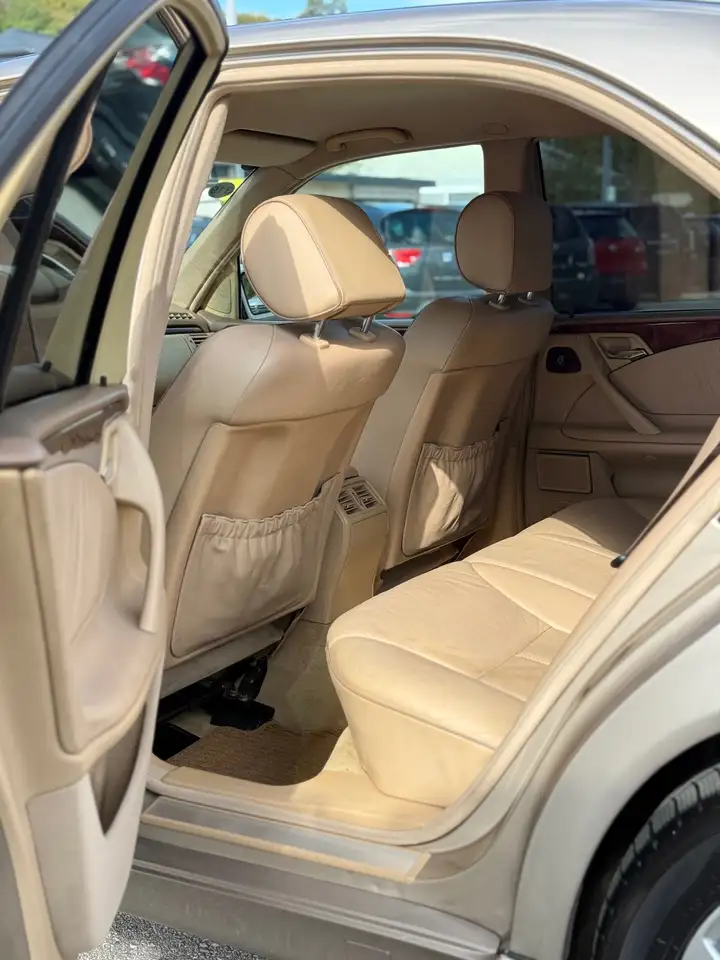 Mercedes-Benz E 320 Elegance 4MATIC Aut., foto 11