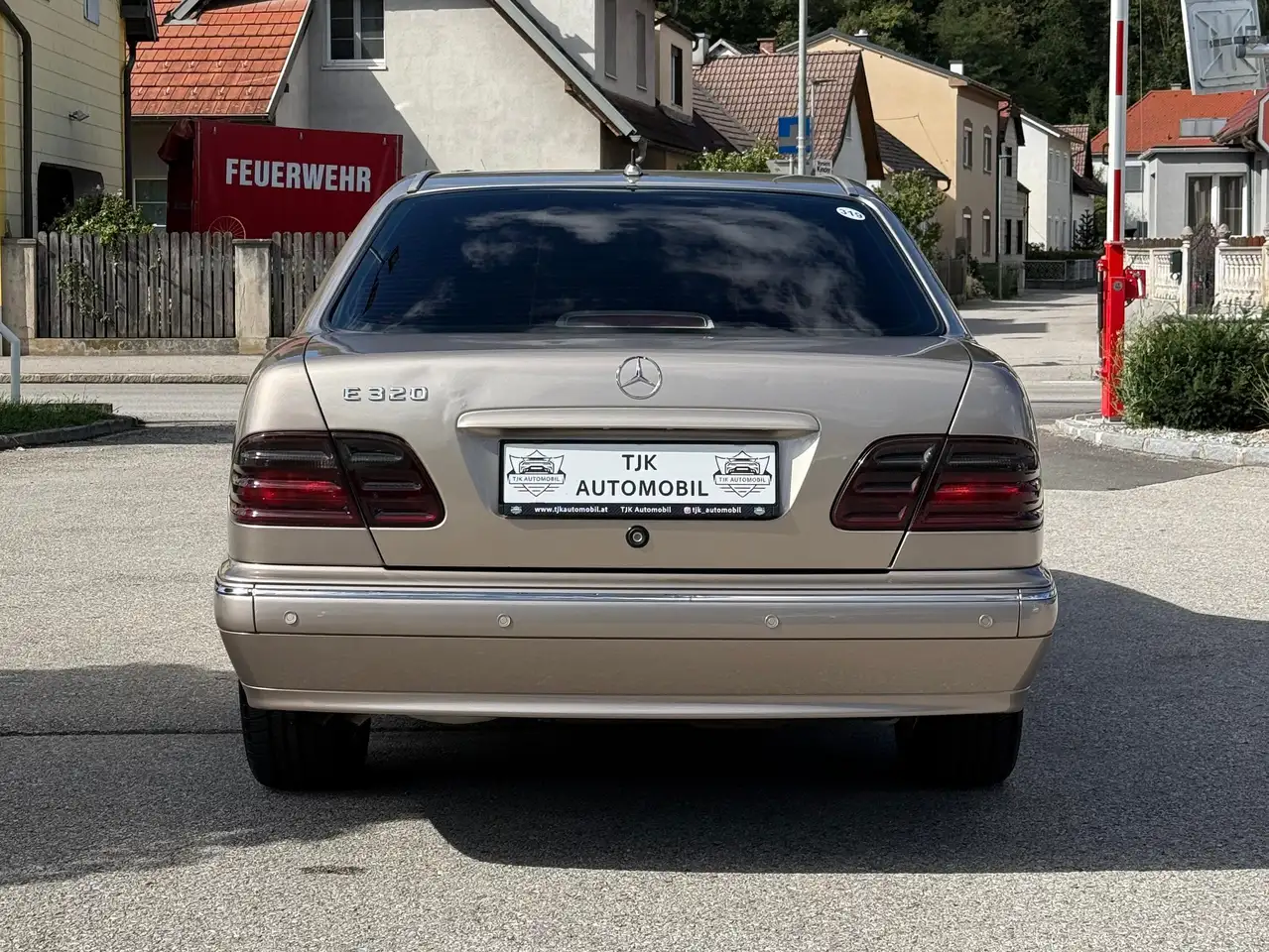 Mercedes-Benz E 320 Elegance 4MATIC Aut., foto 6