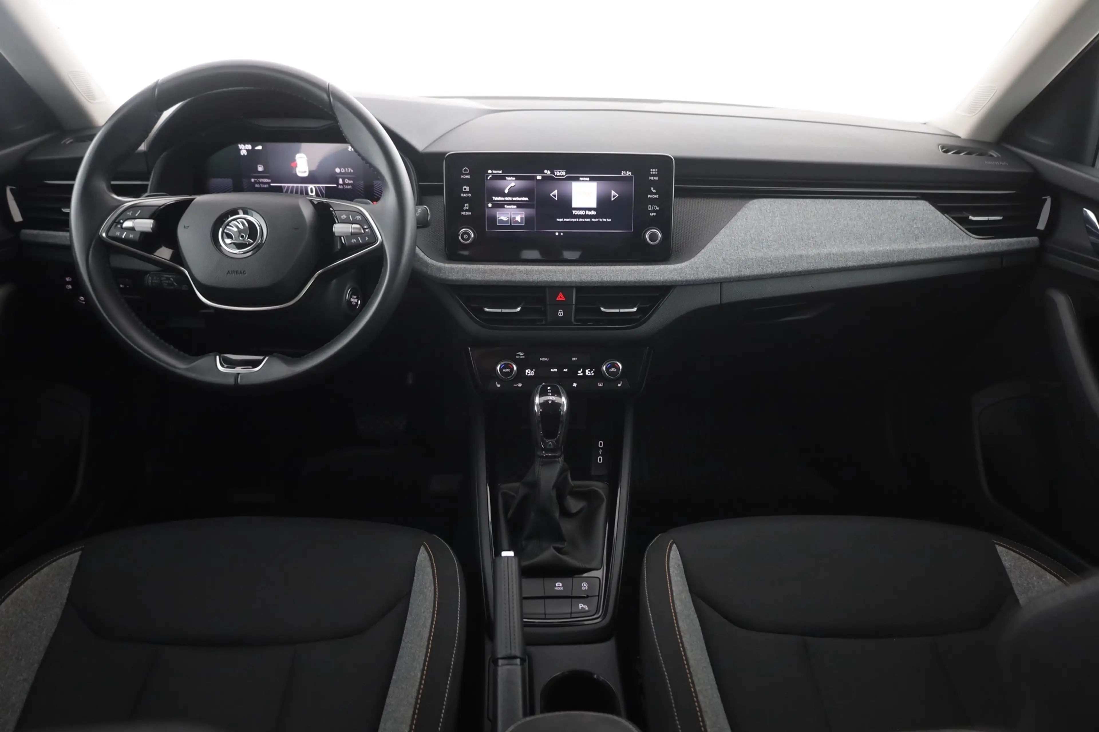 Skoda Kamiq 1.0 TSI DSG LED ACC Kamera — photo 9