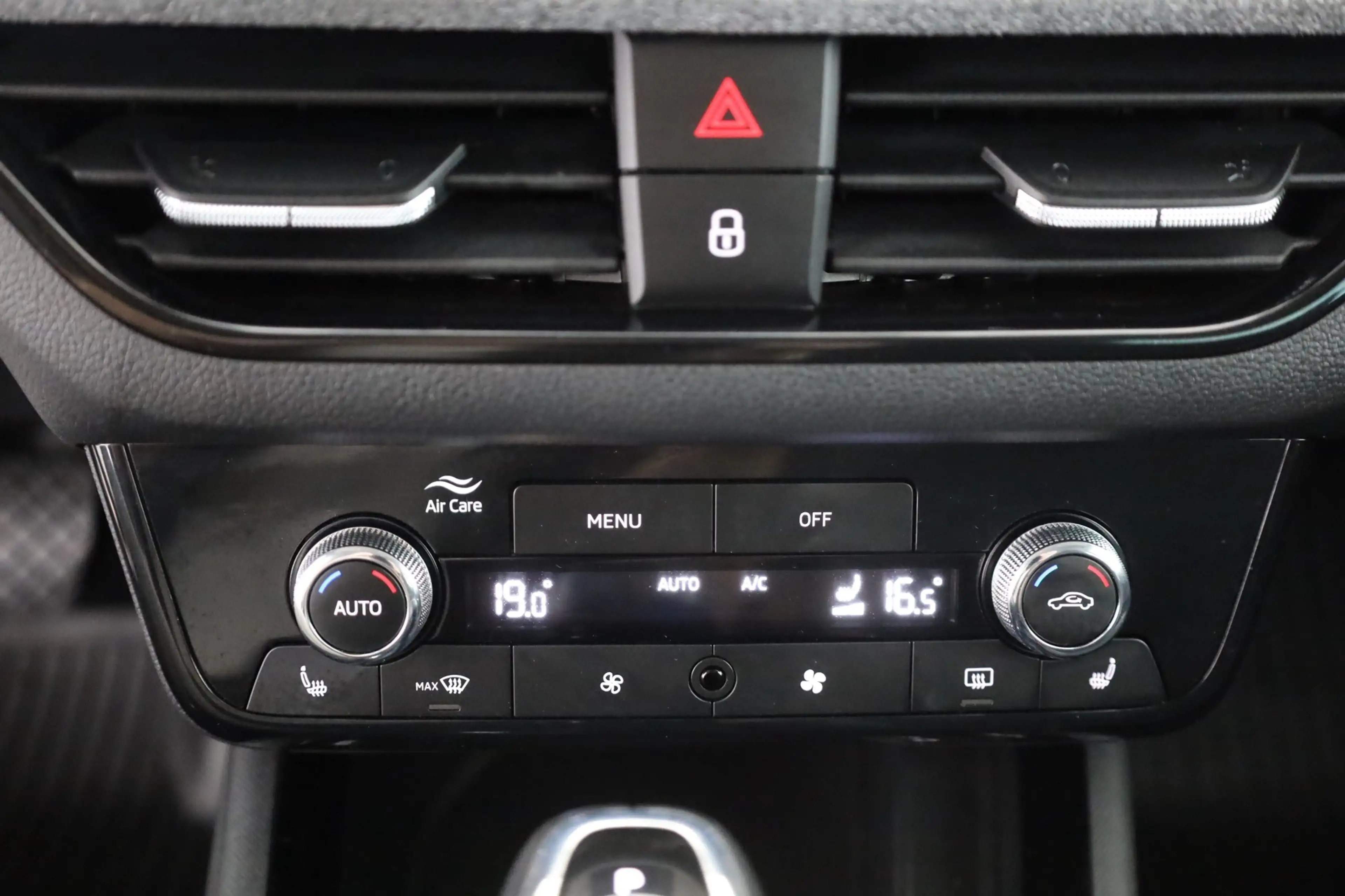 Skoda Kamiq 1.0 TSI DSG LED ACC Kamera — photo 12