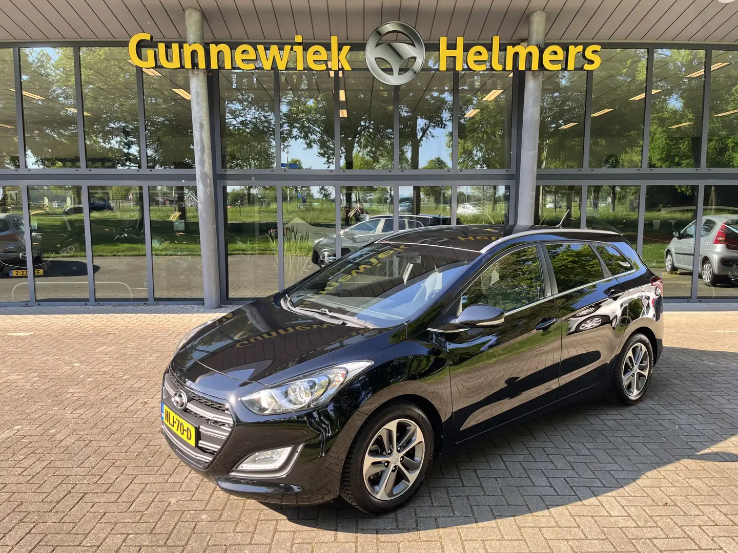 Hyundai i30 1.4 | LAGE KM STAND | STOEL + STUURVERW | AIRCO | Schwarz - 1