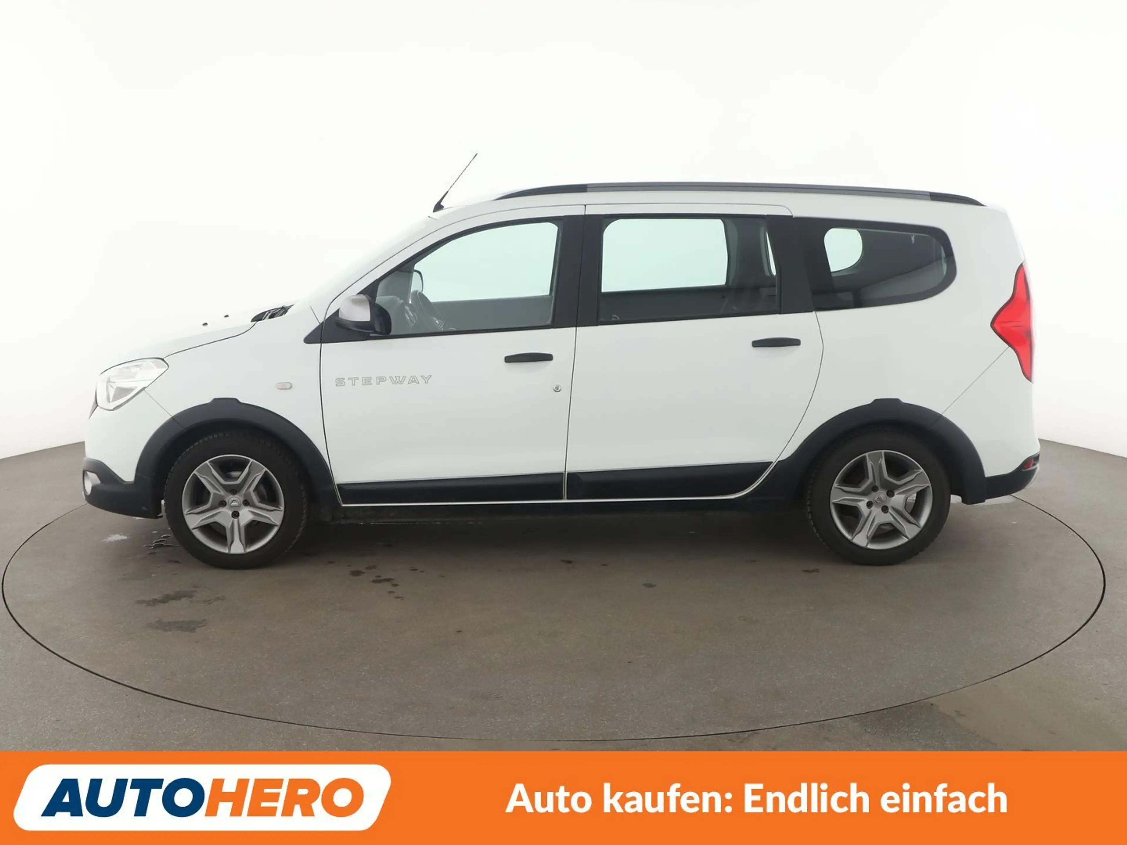 Dacia Lodgy 1.6 SCe Stepway*NAVI*PDC*SHZ*AHK*KLIMA*TEMPO* — photo 3