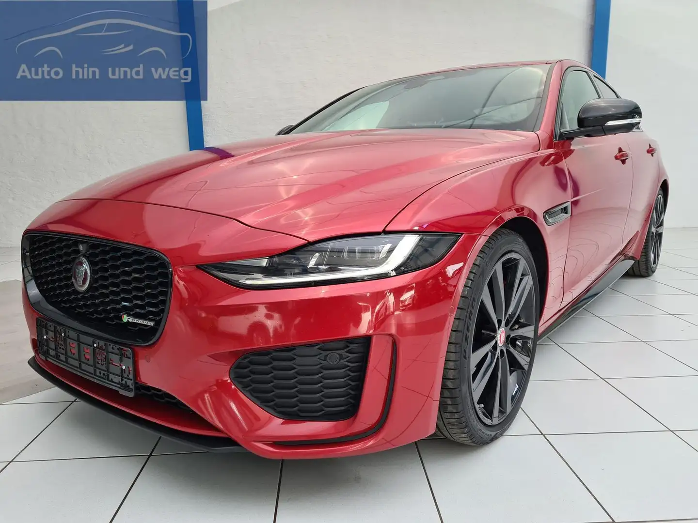 Jaguar XE 2.0 Diesel R-Dynamic Black | 360° | Matrix Rot - 1