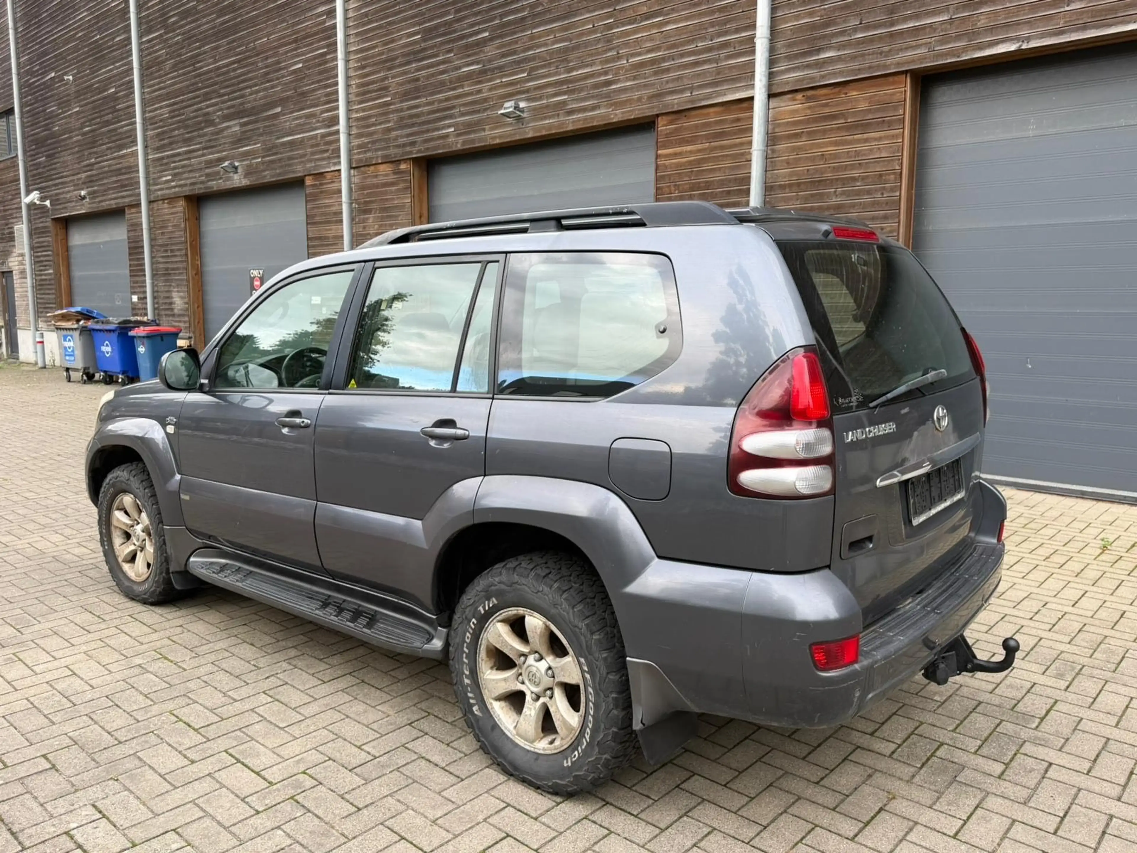 Toyota Land Cruiser Prado — photo 5