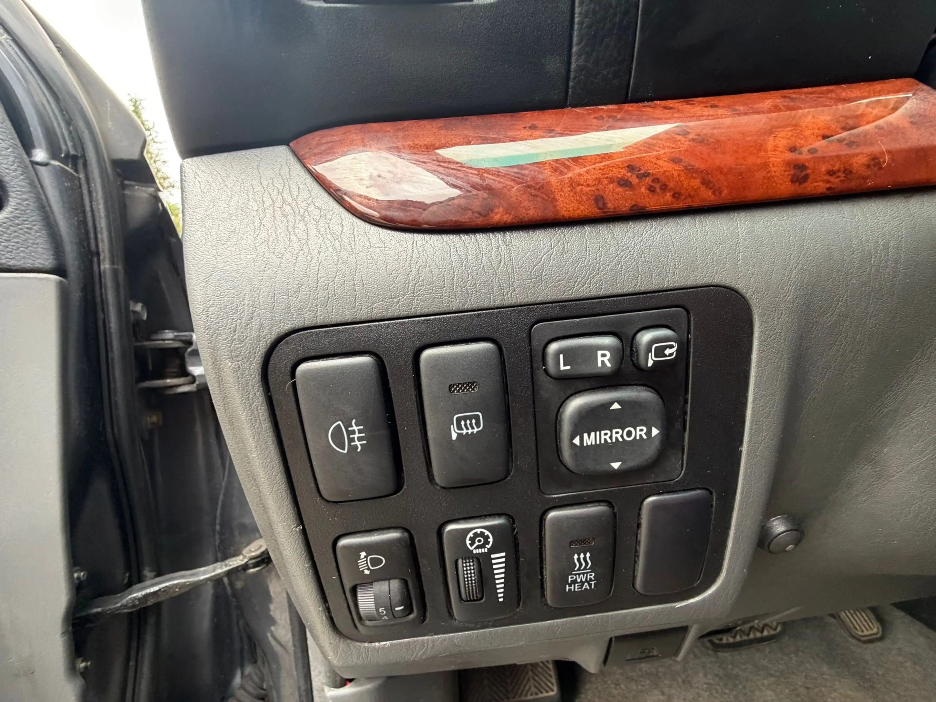 Toyota Land Cruiser Prado — photo 13